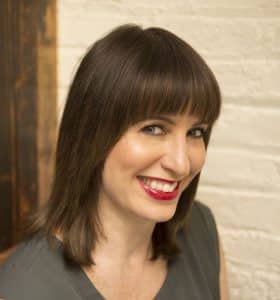 Book Ophira Eisenberg for your next comedy night (photo of the comedian)